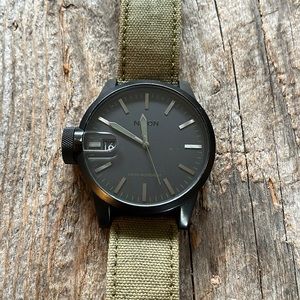 Nixon Chronicle *needs new battery